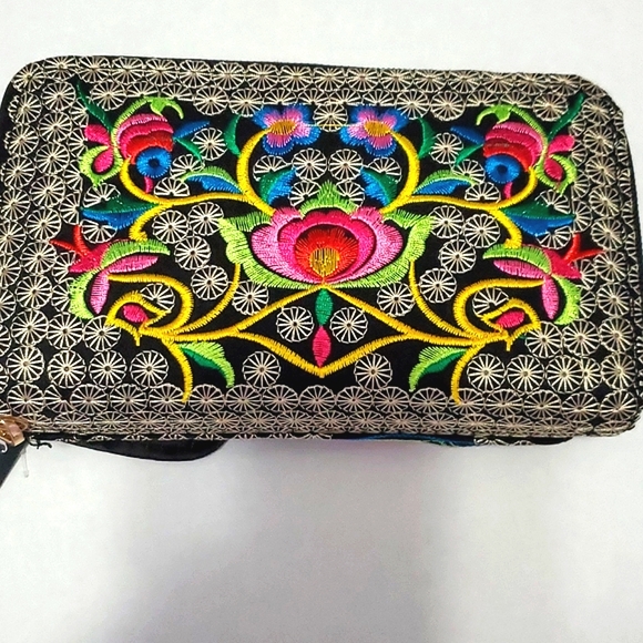 Boho Black Colorful Floral Embroidered Multi-section Wristlet - Picture 3 of 12